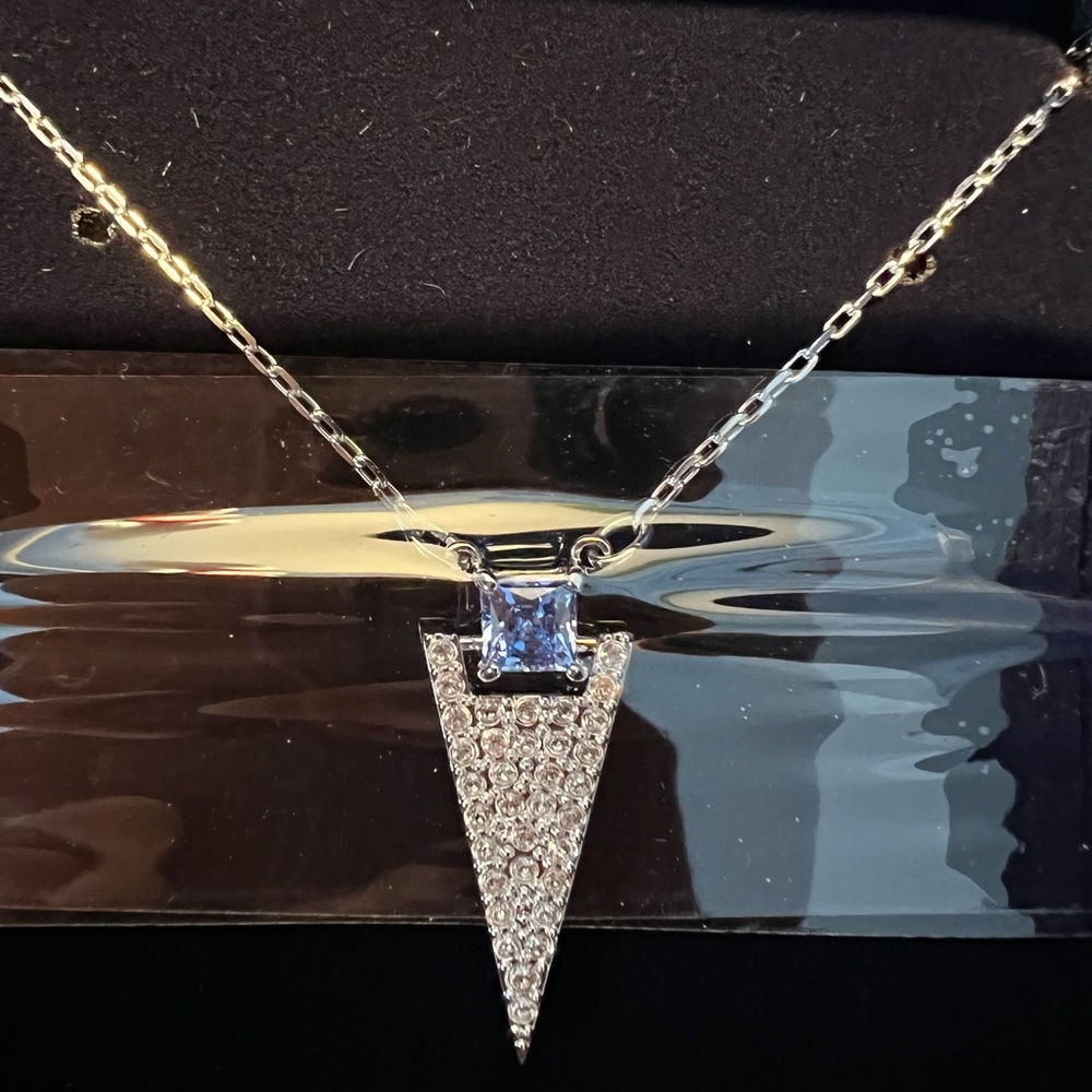 Swarovski Funk Clear & Blue Necklace 5249351. 100% Authentic Swarovski brand.